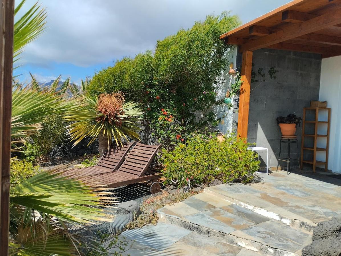 Beautiful Small Bungalow, Amazing Views And Garden Фамара Экстерьер фото