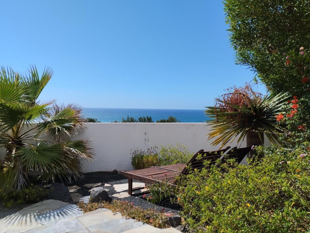 Beautiful Small Bungalow, Amazing Views And Garden Фамара Экстерьер фото