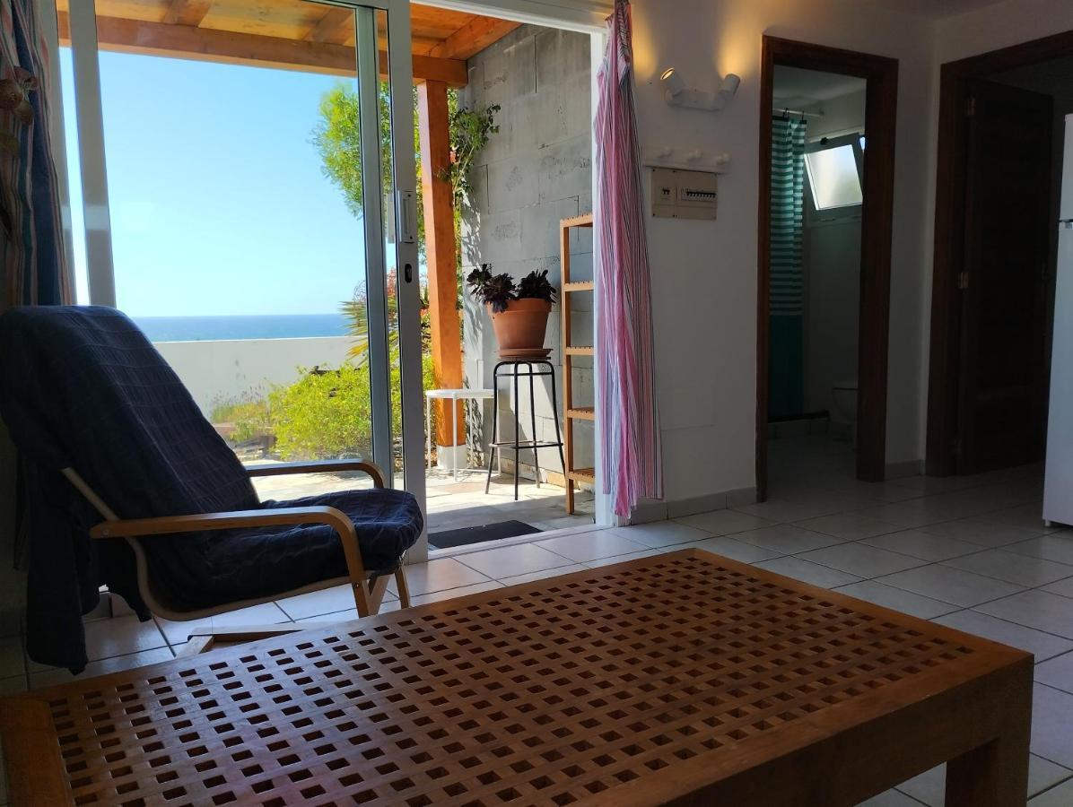 Beautiful Small Bungalow, Amazing Views And Garden Фамара Экстерьер фото