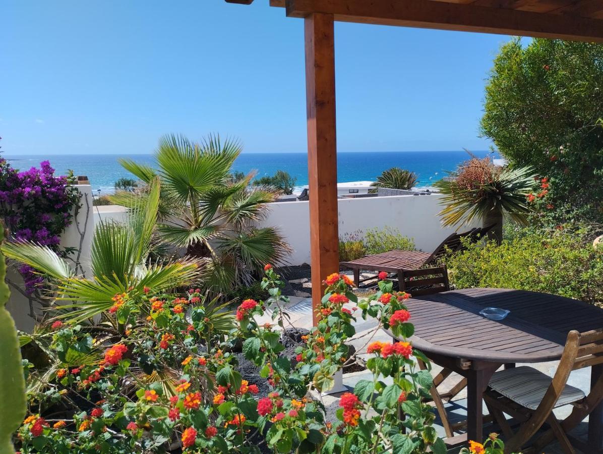Beautiful Small Bungalow, Amazing Views And Garden Фамара Экстерьер фото